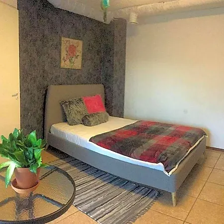 Harbour Hub Hostel *