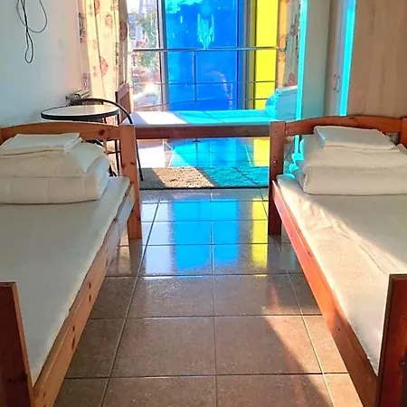 Hostel Harbour Hub *