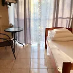 Harbour Hub Hostal