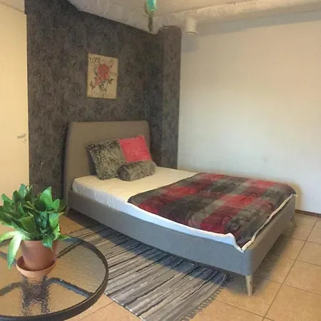 Hostal Harbour Hub *